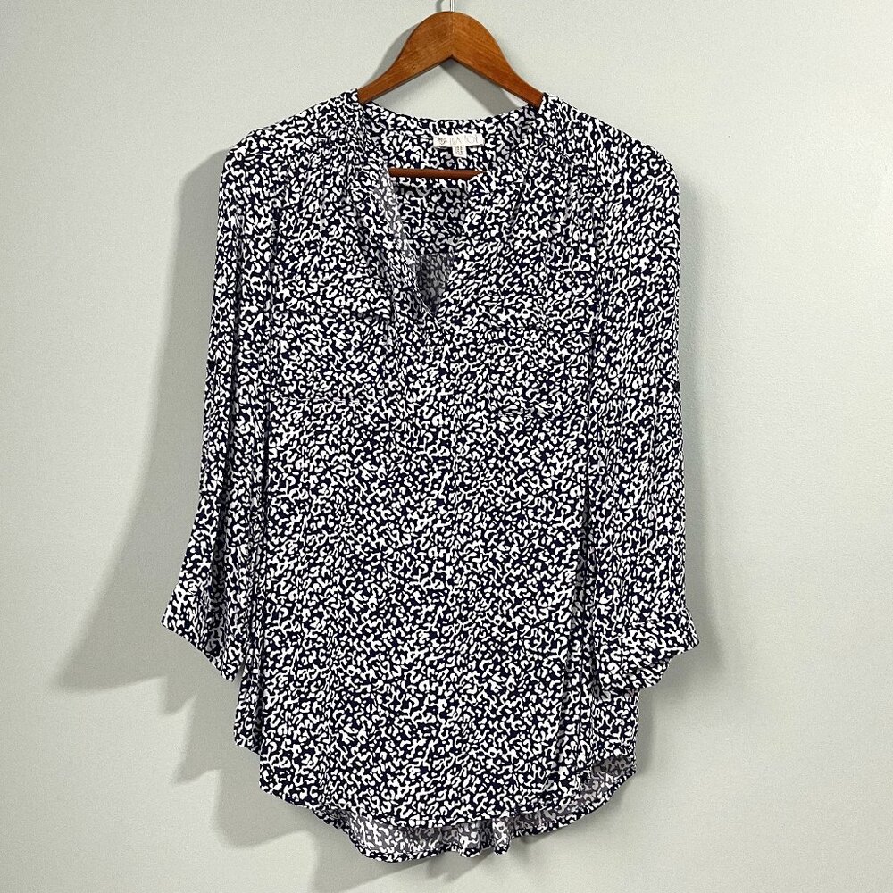 Lila Rose Tunic in white and blue pattern size S